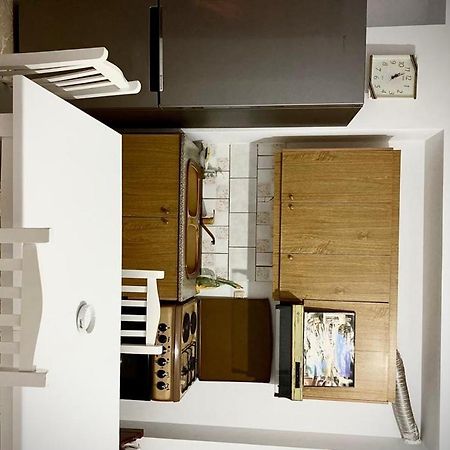 Honey Apartment Near Port Of Saranda Buitenkant foto