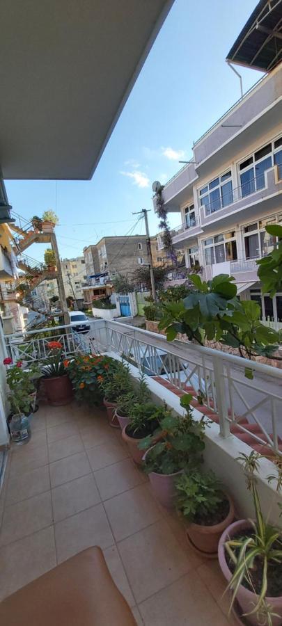 Honey Apartment Near Port Of Saranda Buitenkant foto