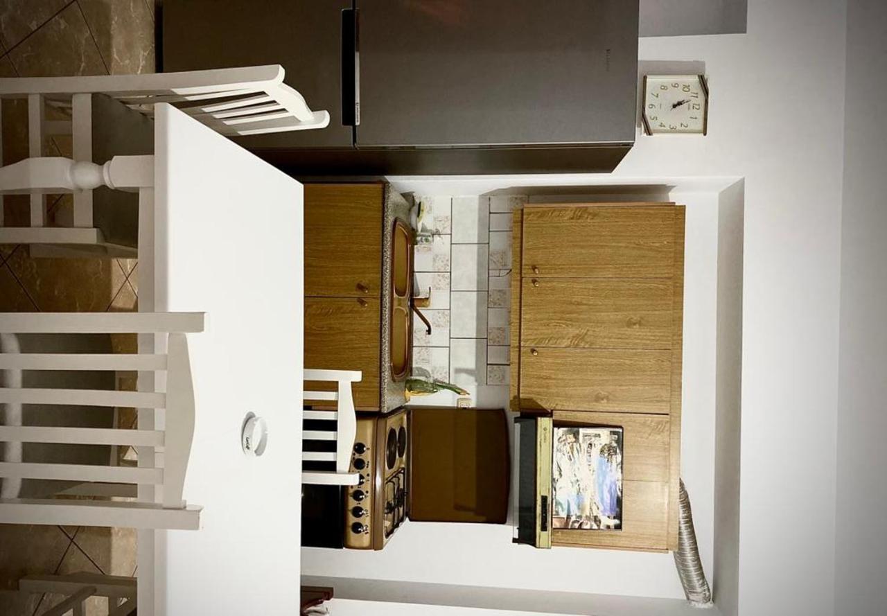 Honey Apartment Near Port Of Saranda Buitenkant foto