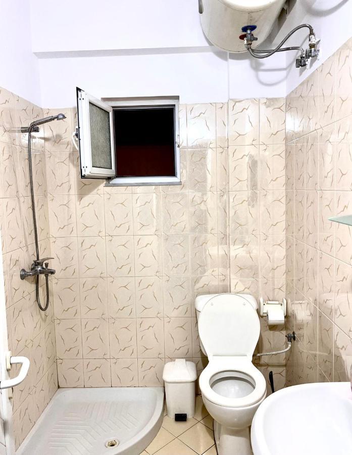 Honey Apartment Near Port Of Saranda Buitenkant foto